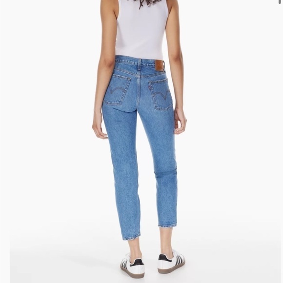 Levi’s wedgie straight crop jeans distressed light wash size 24 NWOT - Picture 3 of 9